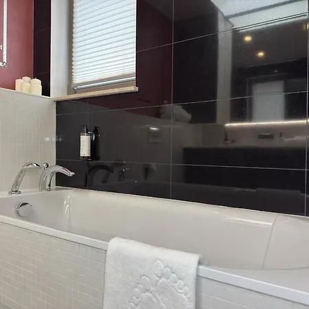 Apartament Waterlane Królowa Kier I 2 Sypialnie I 3 łazienki I Basen - Comfy