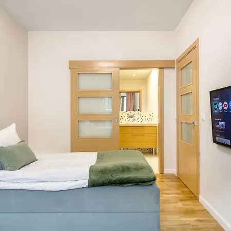 Waterlane Krolowa Kier I 2 Sypialnie I 3 Lazienki I Basen - Comfy Appartement *